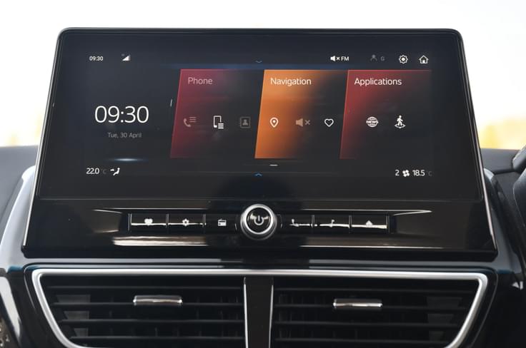 mahindra xuv 3xo infotainment touchscreen mahindra xuv 3xo infotainment touchscreen