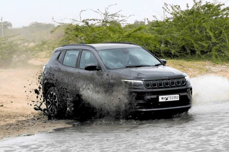 Compass remains the most accessible model in the Jeep India lineup. Jeep Compass black