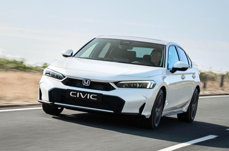 2025 honda civic facelift on road