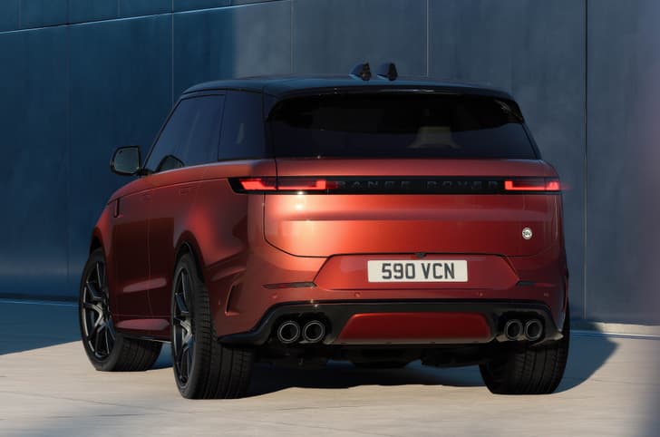 Range Rover Sport Carbon Edition rear quarter static
