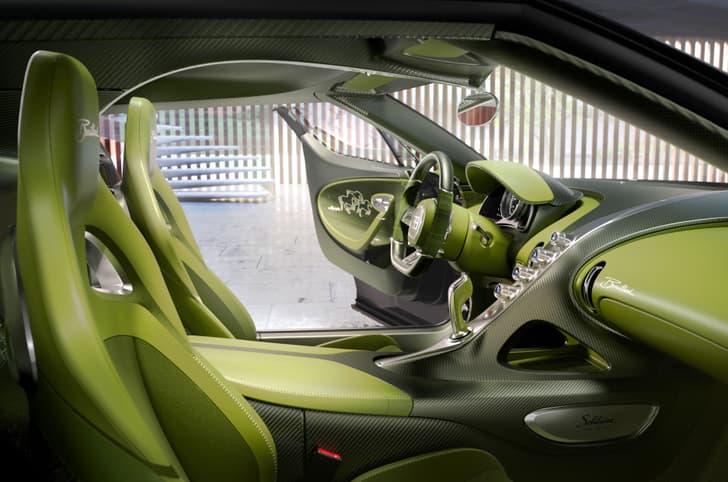 bugatti brouillard in studio