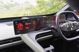 Mahindra BE 6 infotainment screens