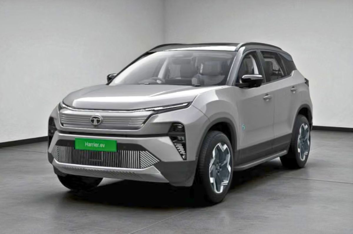 The Pure Grey colour is available on Adventure, Fearless and Empowered trims of the Tata Harrier EV.