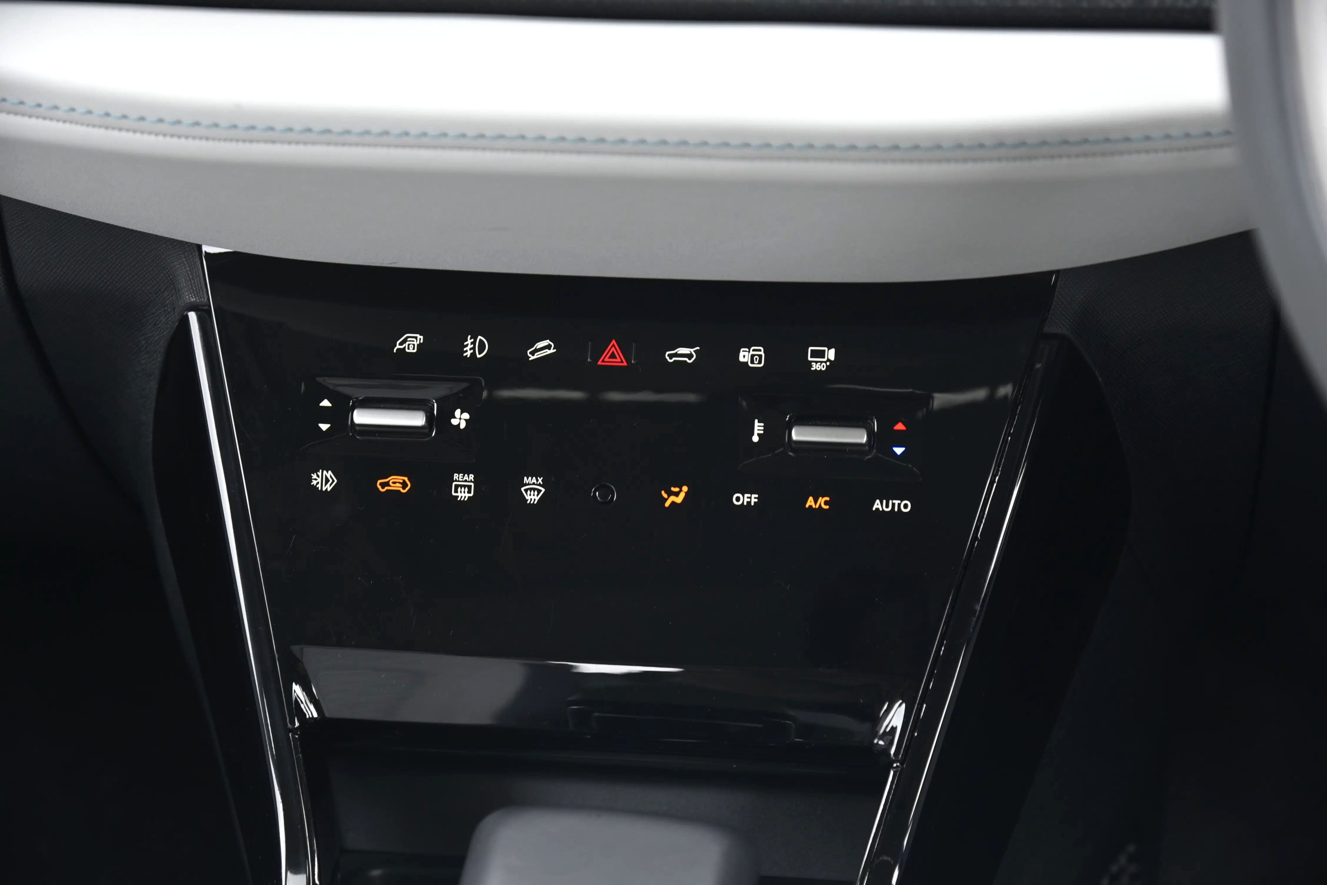 Touch-capacitive HVAC controls replace traditional buttons and can be tricky to use while on the move.