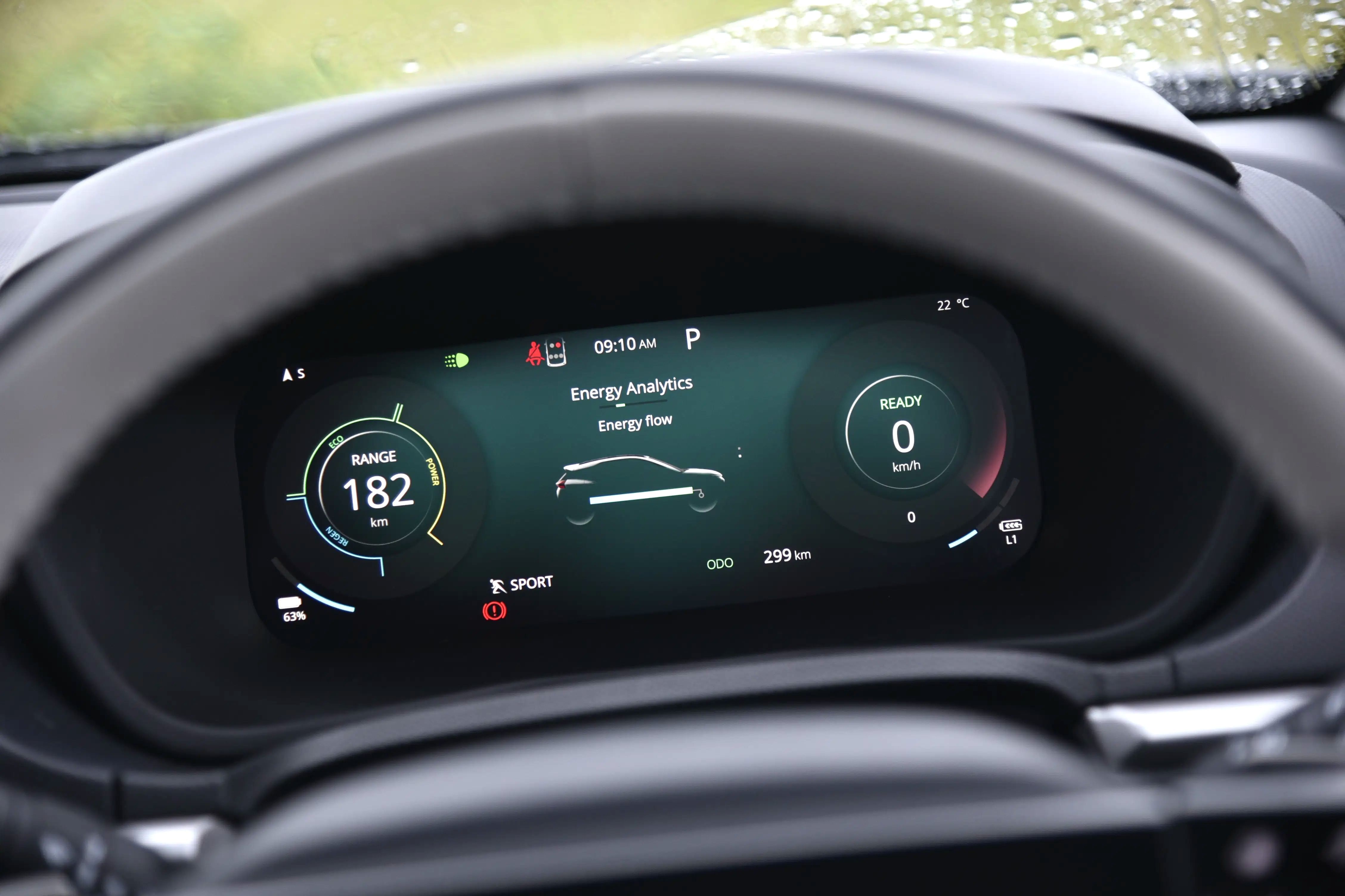 10.25-inch digital driver's display offers custom layouts and navigation display.