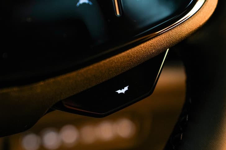 Mahindra BE 6 Batman Edition steering logo