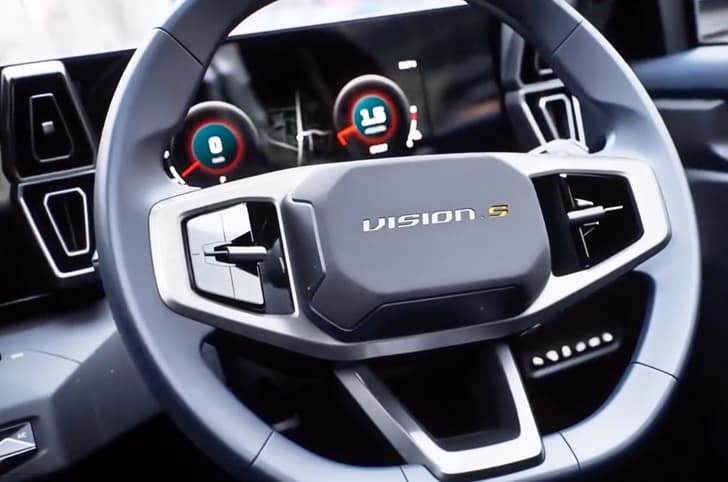 Mahindra Vision S interior steering wheel