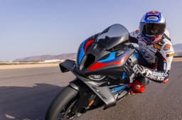 BMW M 1000 RR competition winglet