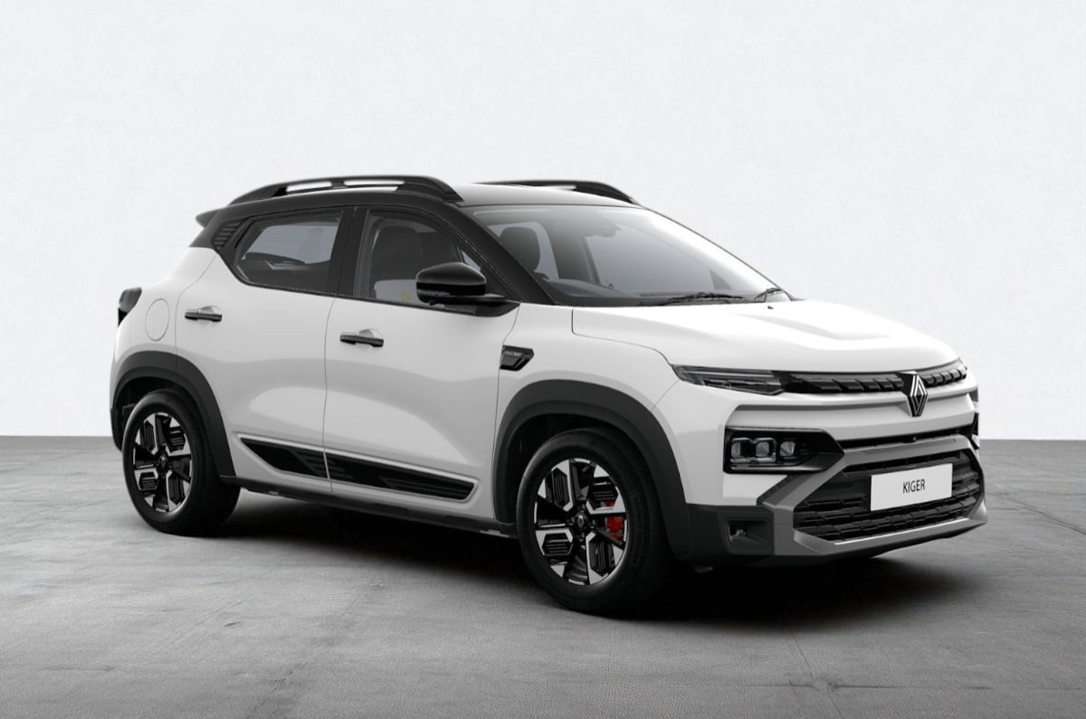 Renault Kiger white color with black roof