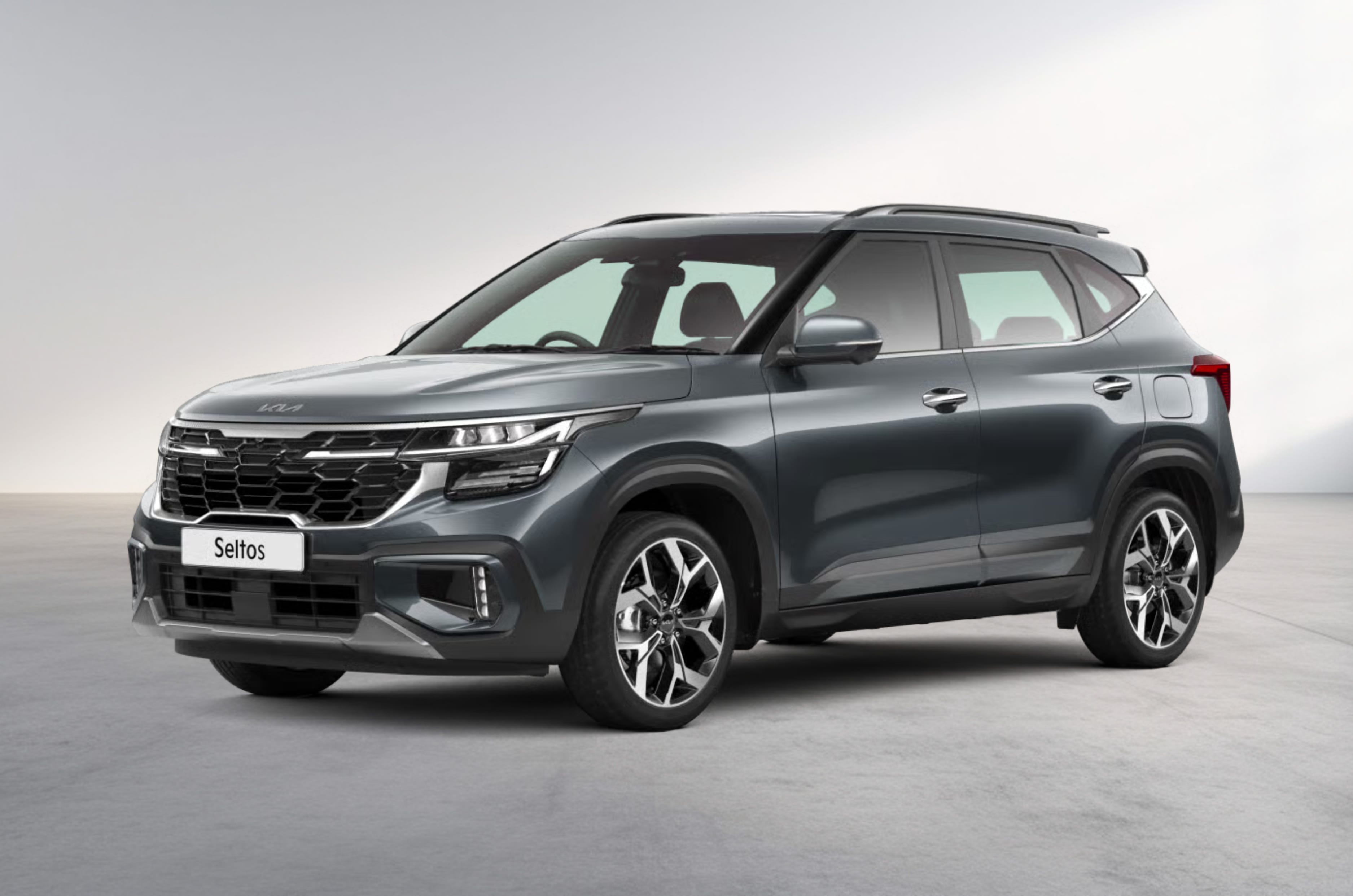 Kia Seltos grey colour front left side