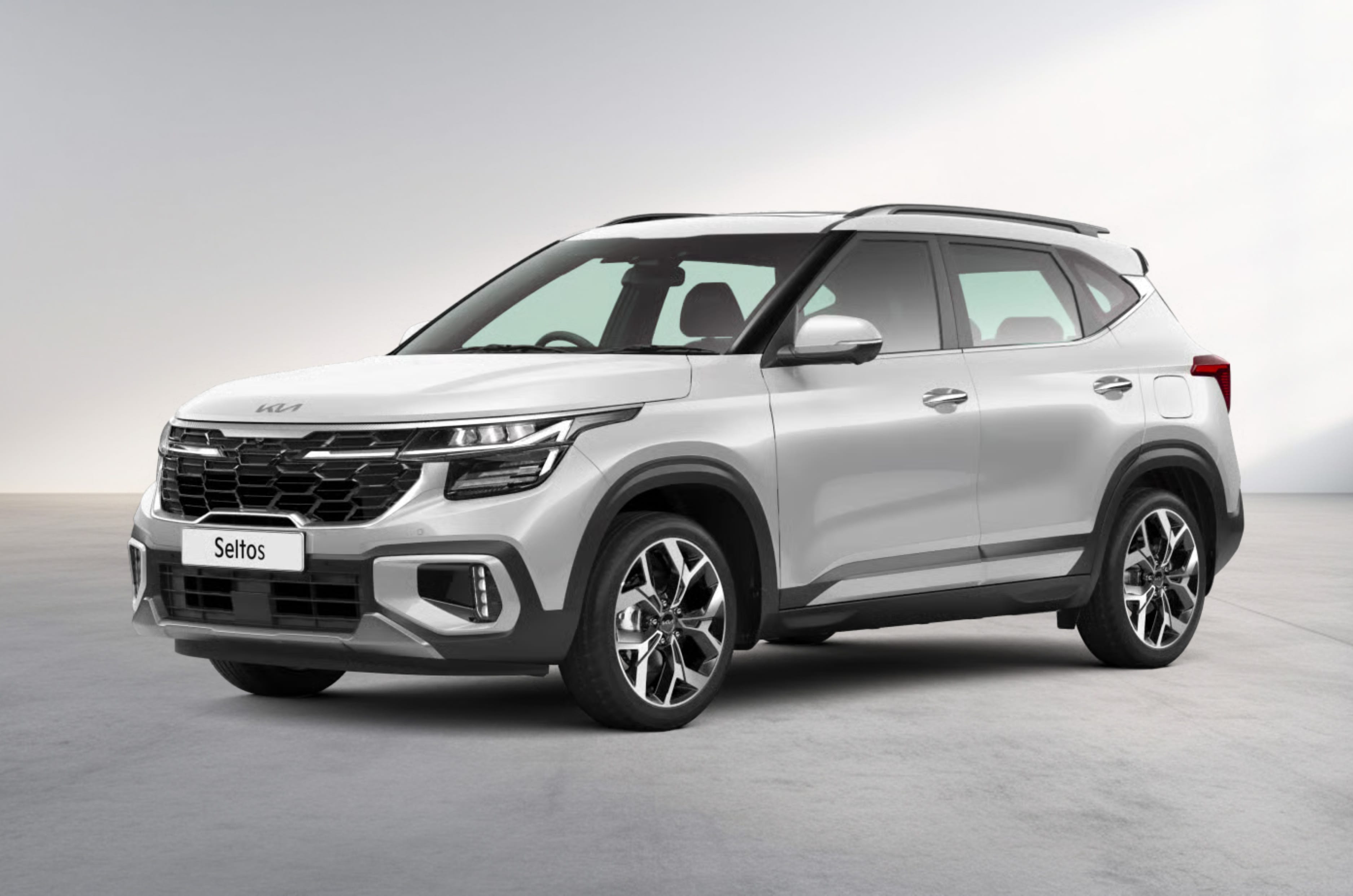 Kia Seltos silver colour front left side