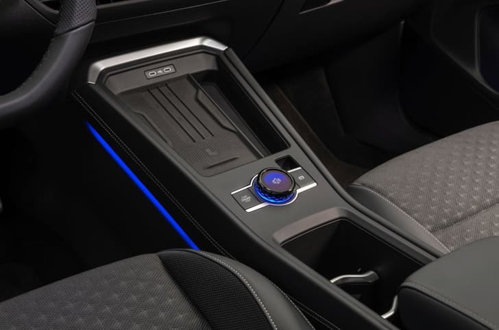 2025 Volkswagen T-Roc centre console rotary dial 