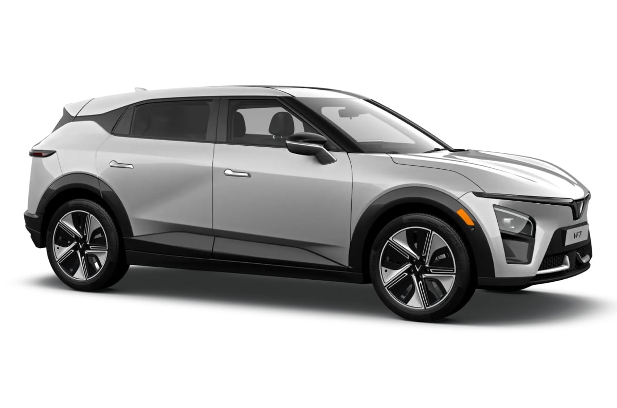 VinFast VF7 silver exterior colour
