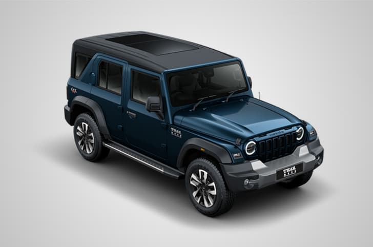mahindra thar roxx nebula blue colour