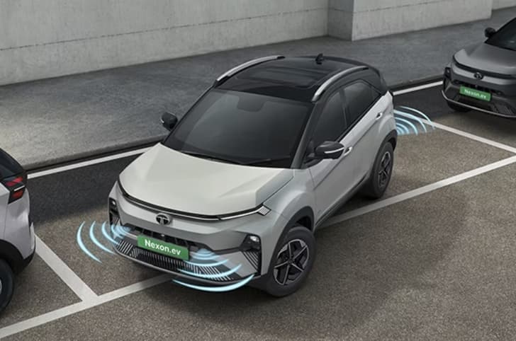Tata Nexon EV front and rear parking sensor