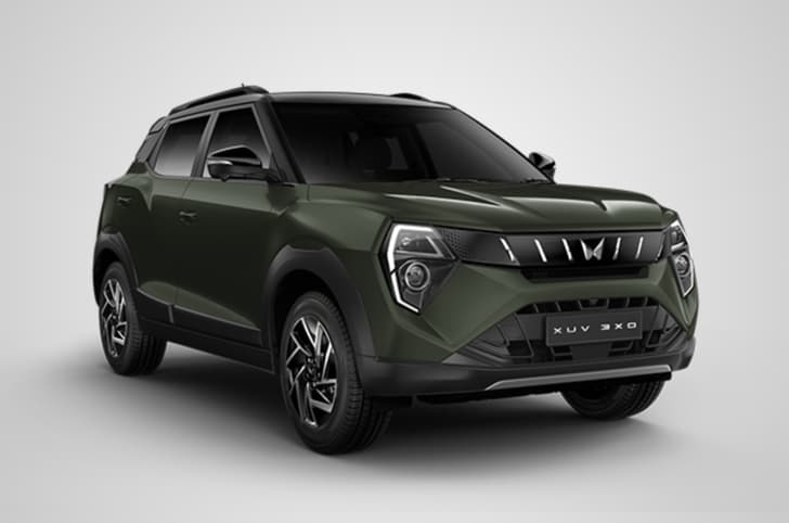 mahindra xuv 3xo deep forest with grey roof colour
