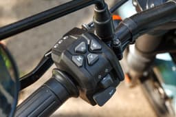 2025 Yezdi Roadster Switchgear shot