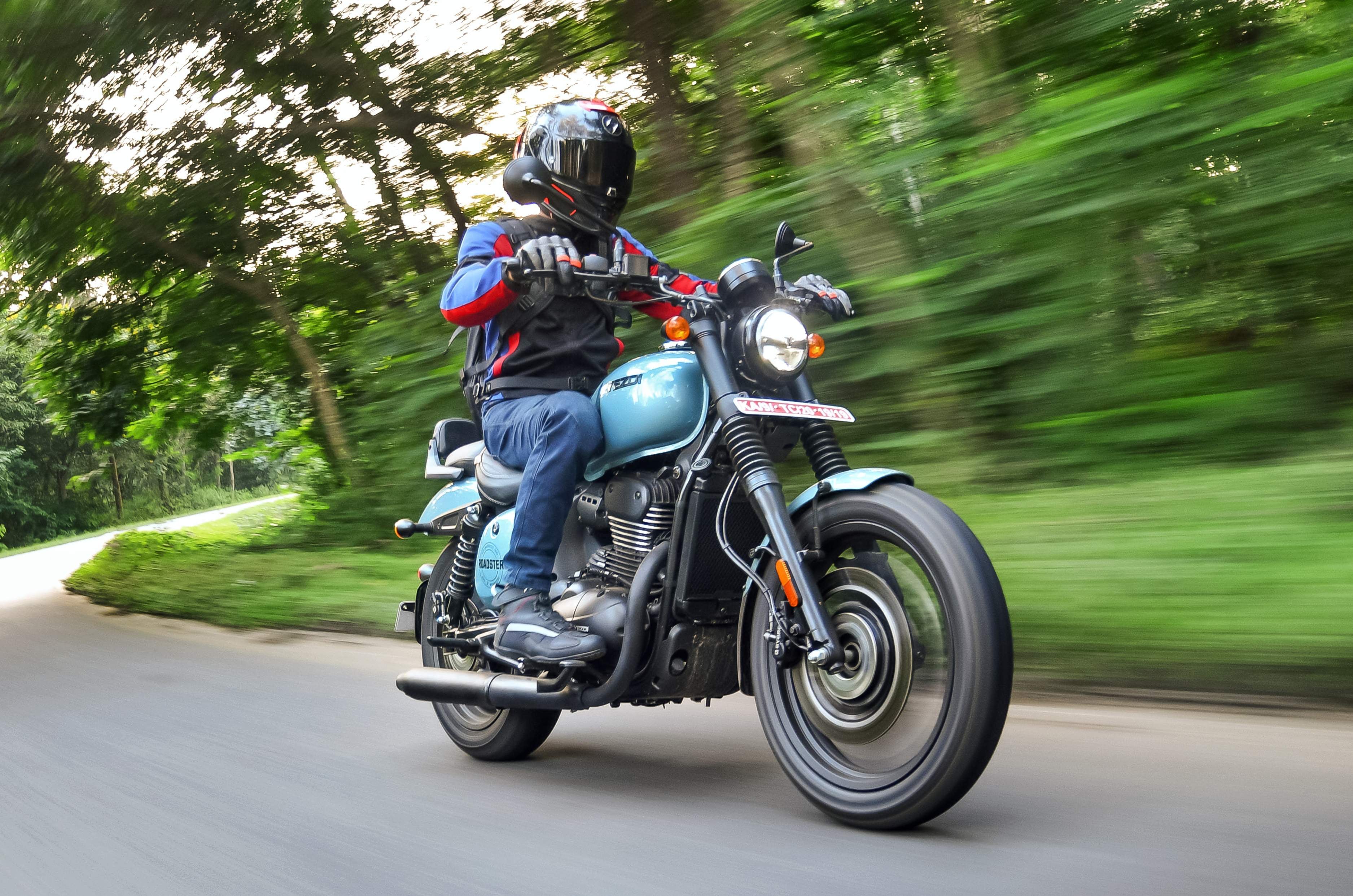 2025 Yezdi Roadster front tracking shot