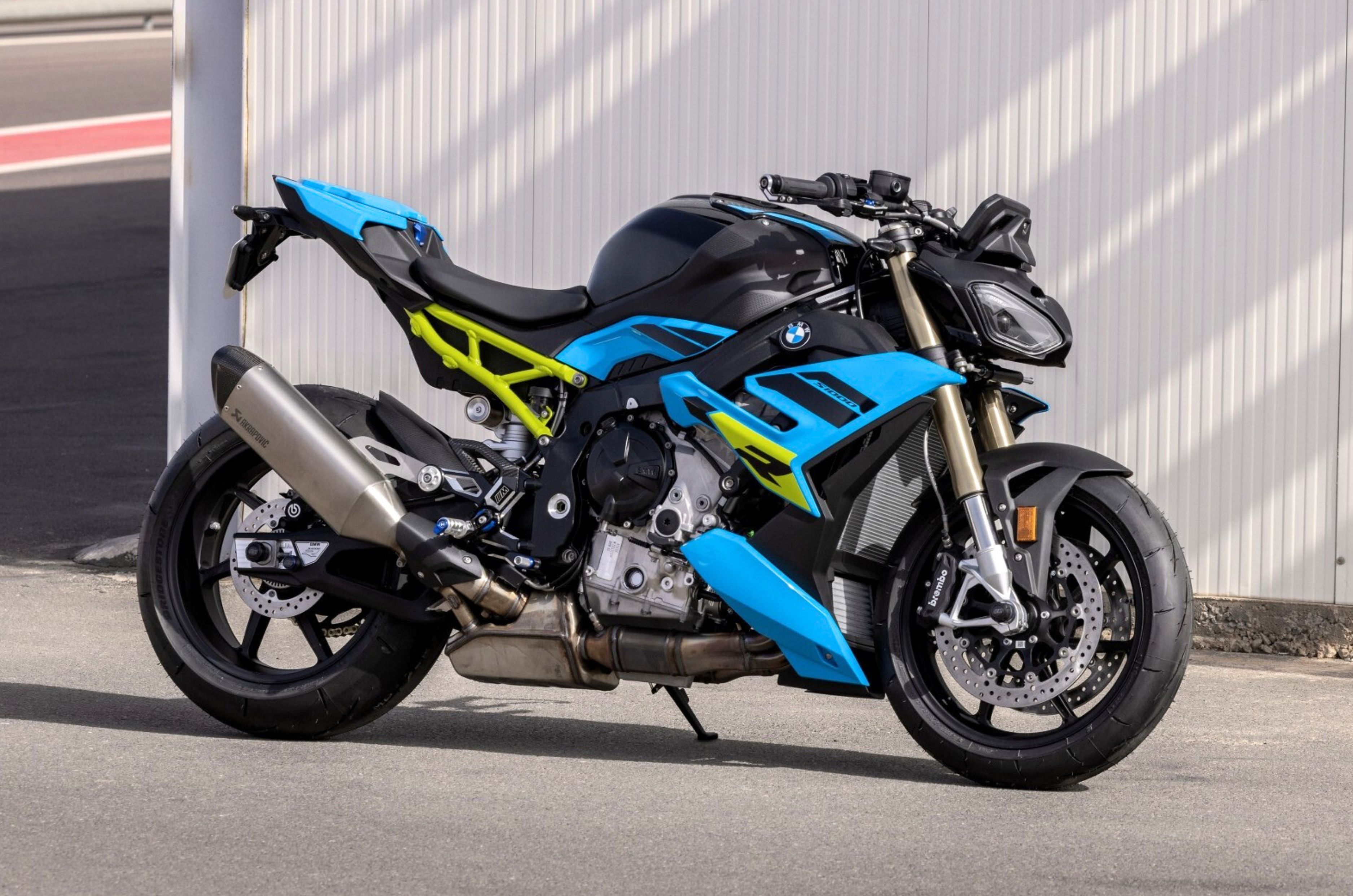 BMW Motorrad has launched the 2026 iteration of the S 1000 R supernaked