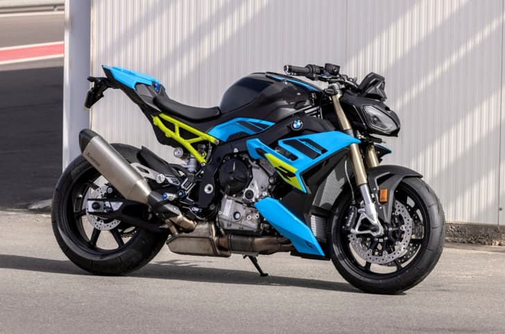 BMW S 1000 R Style Sport front right three quarter shot