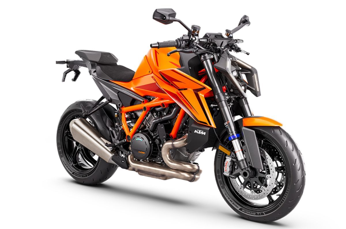 The 1390 Super Duke R is powered by a newly developed 1,350cc V-twin engine