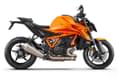 It produces a peak output of 190hp at 10,000rpm and 145Nm at 8,000rpm. KTM 1390 Suoer Duke R side profile shot