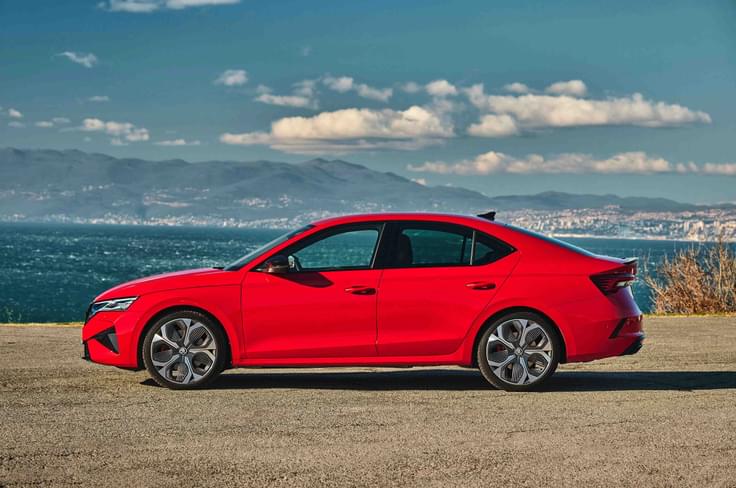 2025 skoda octavia rs side profile 2025 skoda octavia rs on road