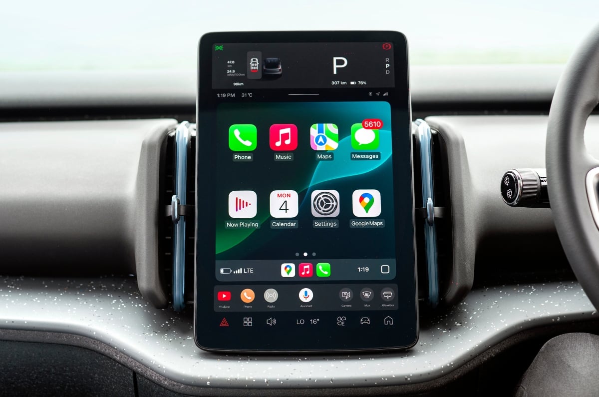 2025 volvo ex30 interior