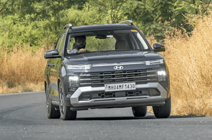 Hyundai Alcazar: 8th position, 5,593 units.