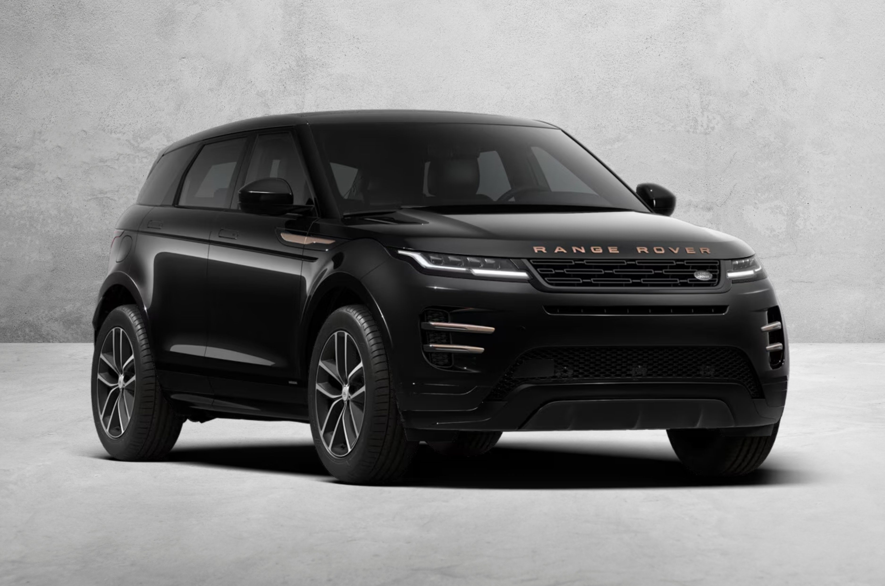 Range Rover Evoque in Santorini Black