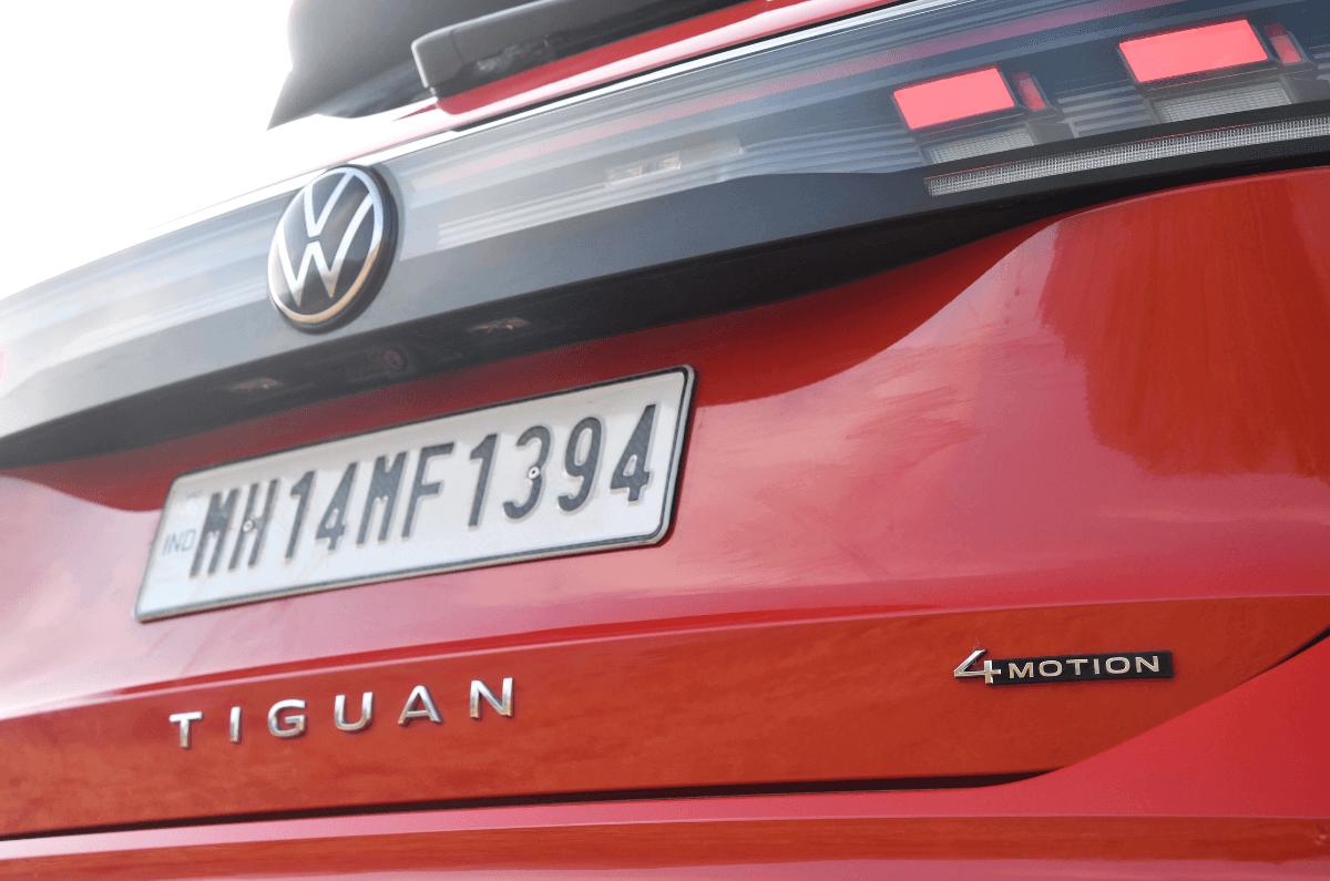 The ‘TIGUAN’ lettering is placed below the number plate, and the rear bumper gets a mesh-pattern treatment, along with an angular chrome strip. 