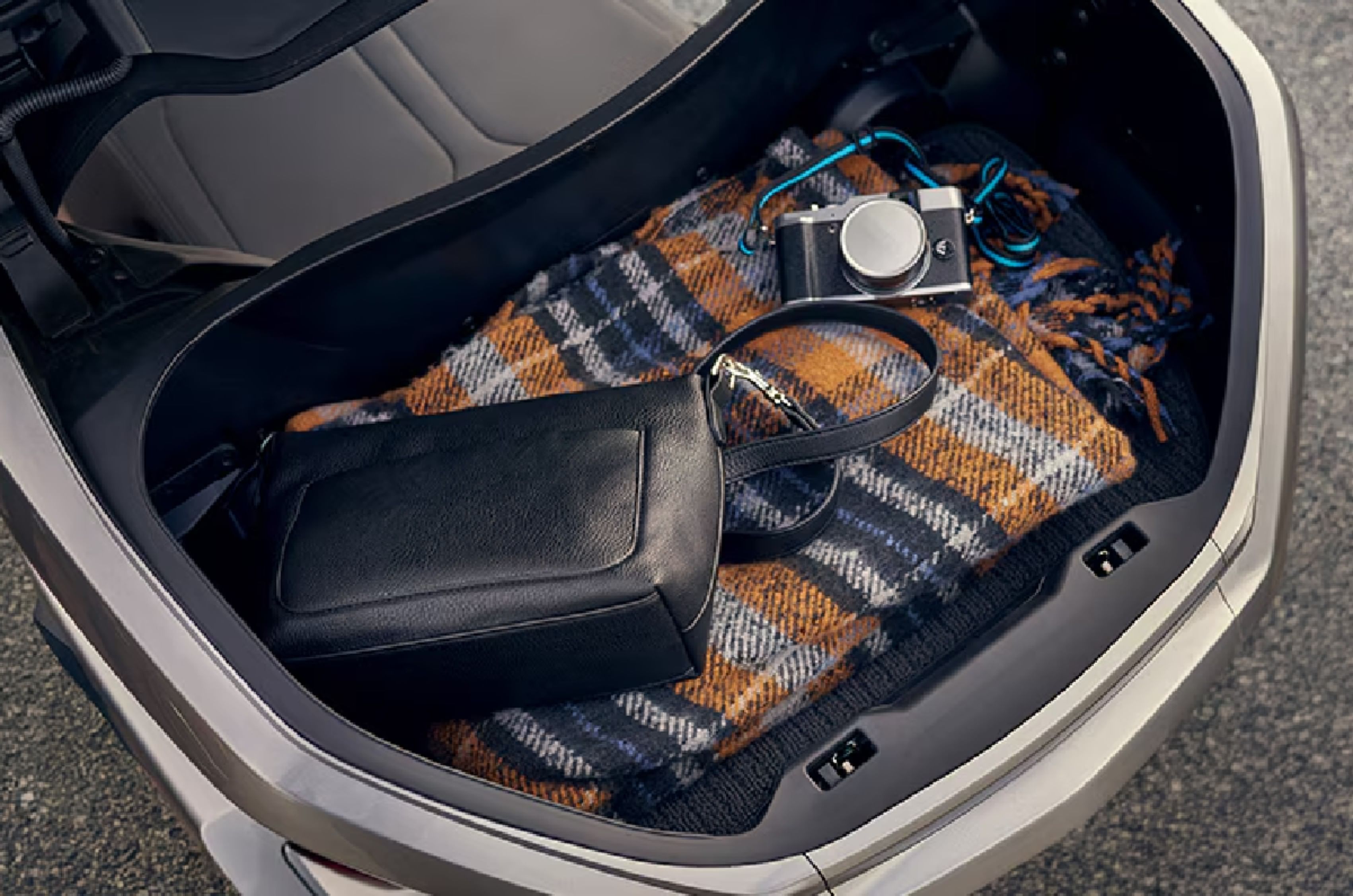 The 61 litre trunk can hold two full-face helmets.