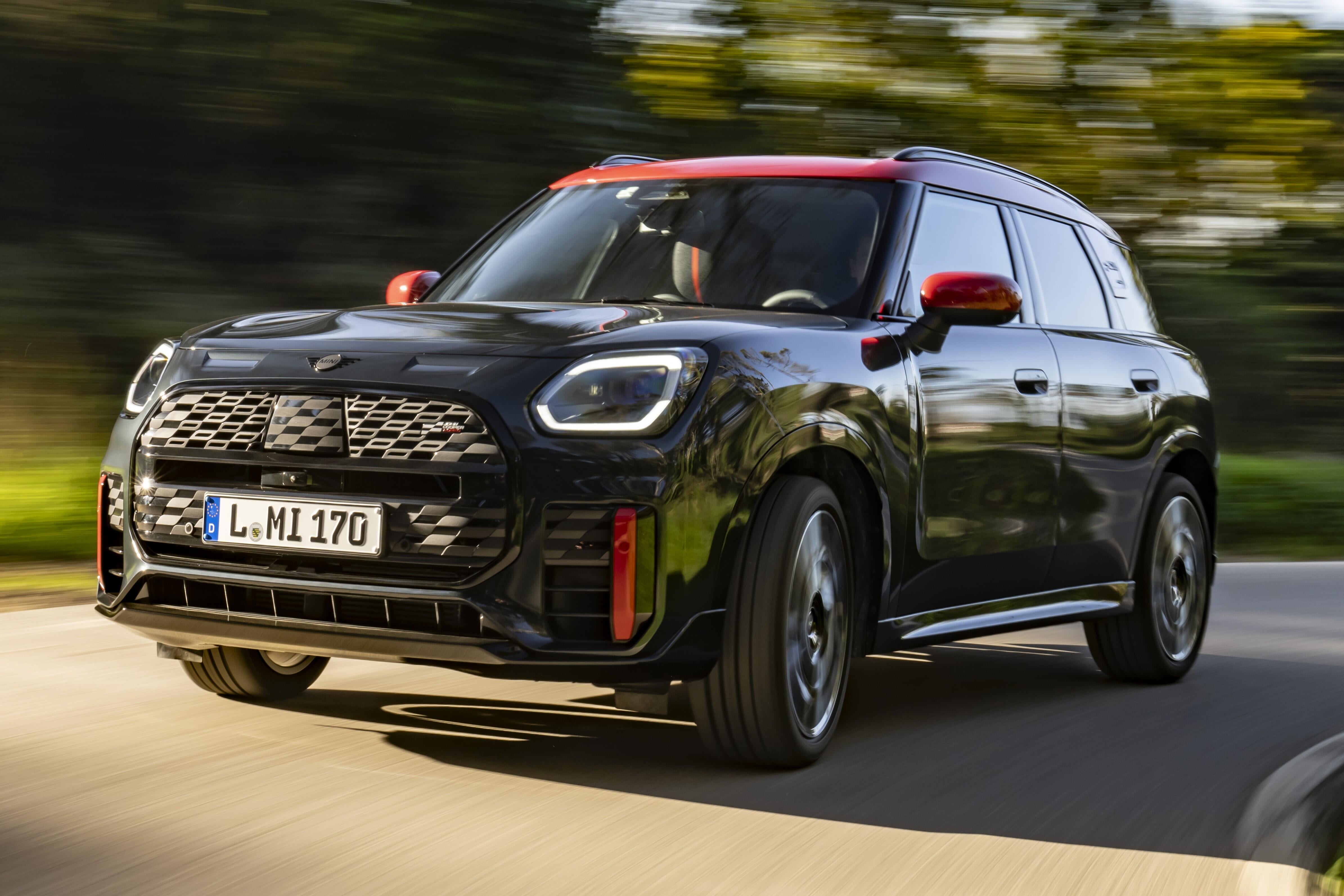mini countryman jcw on road
