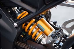 Öhlins SmartEC3 semi-active suspension.