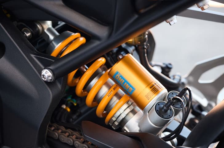Öhlins SmartEC3 semi-active suspension.