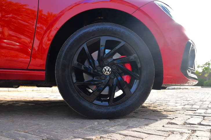 volkswagen virtus in field