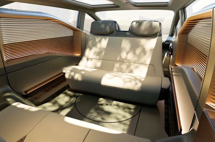 New Lexus LS MPV concept seats