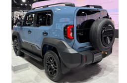 Toyota Land Cruiser FJ rear design