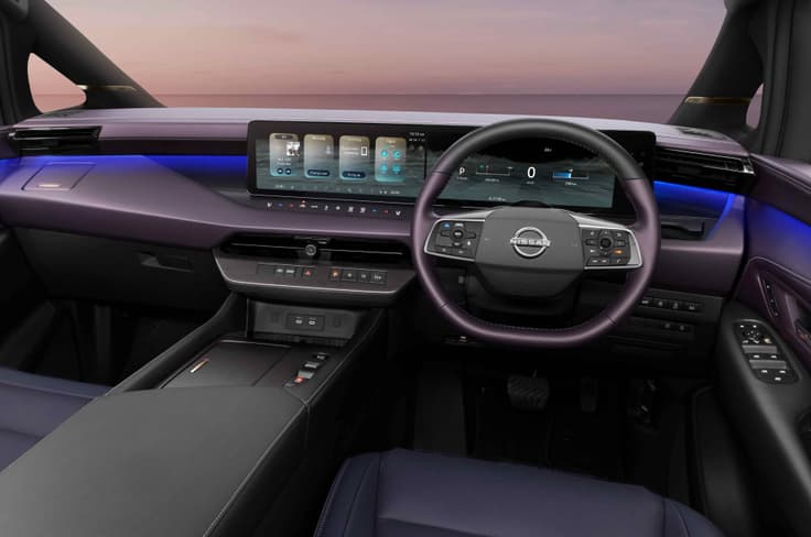 Fourth-generation Nissan Elgrand dashboard Fourth-generation Nissan Elgrand dashboard