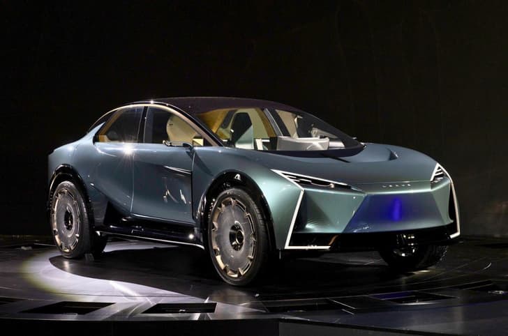 Lexus LS Coupe concept front quarter