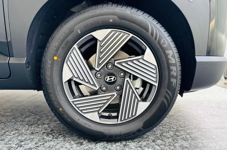 new hyundai venue wheels new hyundai venue real world shot