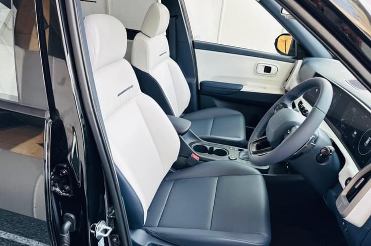 new hyundai venue front seats new hyundai venue real world shot