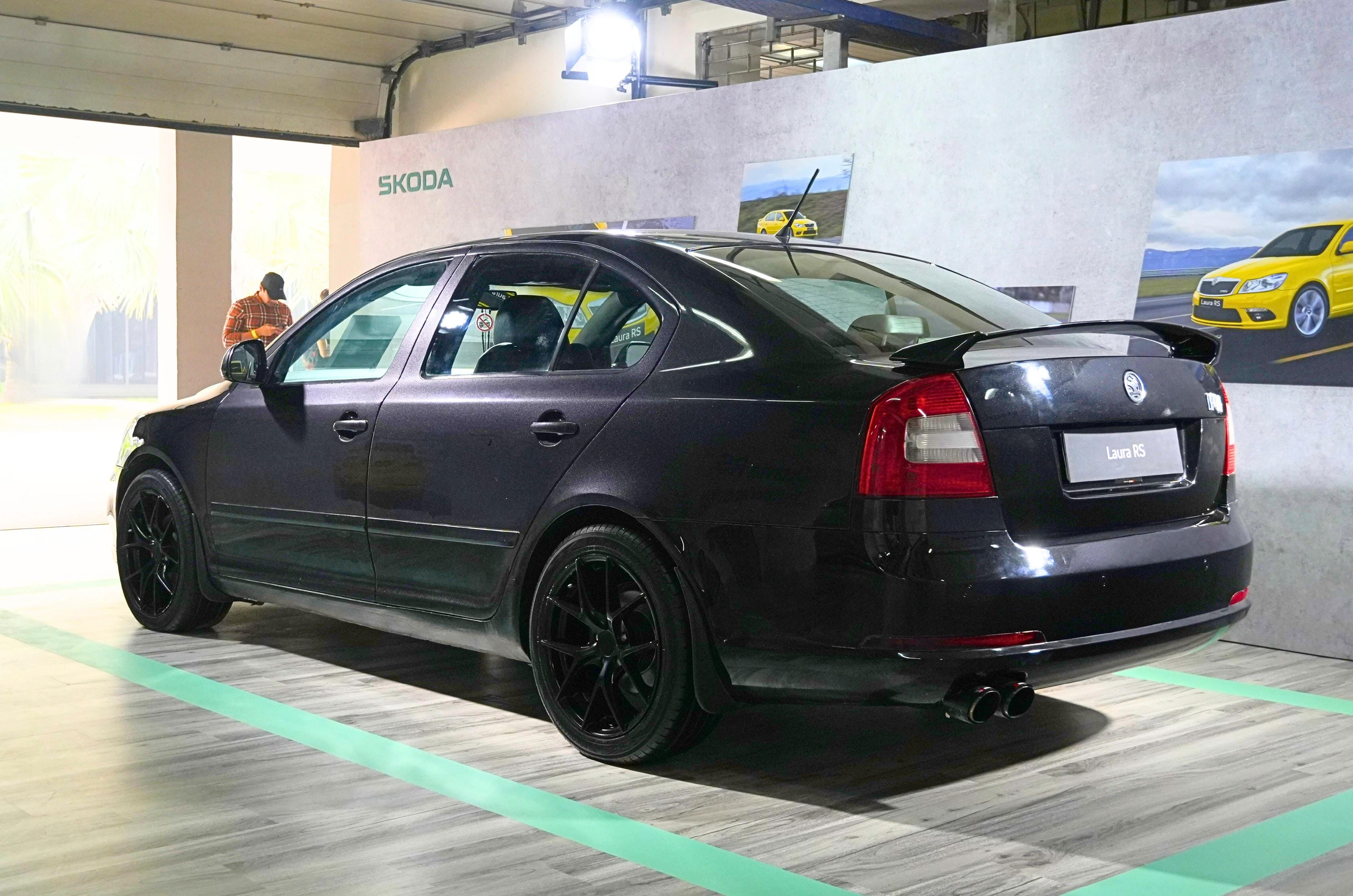 skoda laura rs in garage
