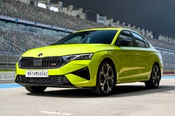 2025 skoda octavia rs on track