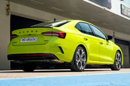 2025 skoda octavia rs on track