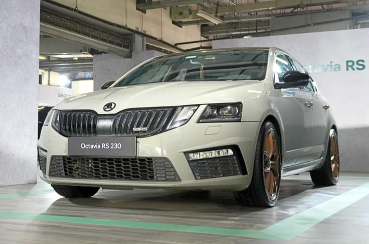 skoda octavia rs 230 front three quarter skoda octavia rs 230 in garage