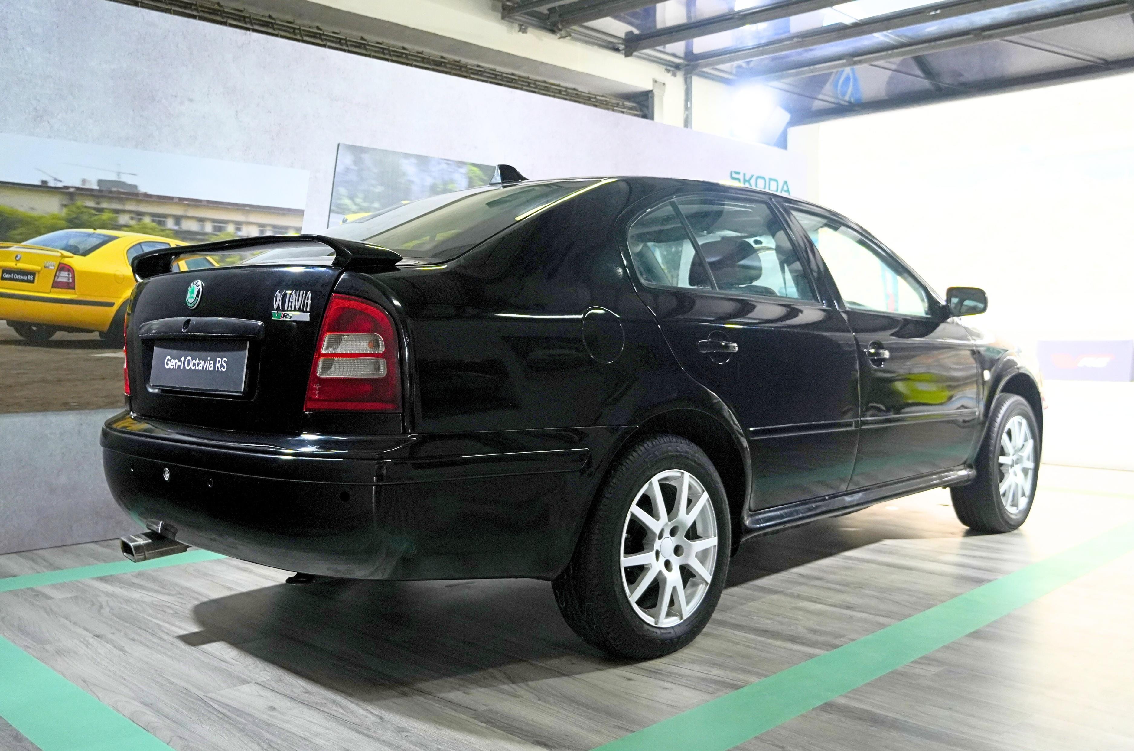 2004 skoda octavia rs in garage