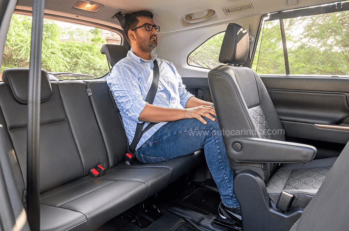 मारुति इनविक्टो इंटीरियर इमेज गैलरी मारुति इनविक्टो इंटीरियर इमेज गैलरी