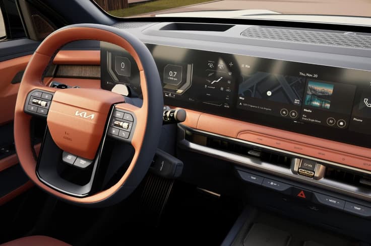There is leatherette upholstery, multi-zone auto AC, LED mood lighting, drive/terrain modes and head-up display. New Kia Telluride interior features