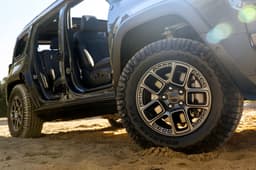 Jeep Recon tyre